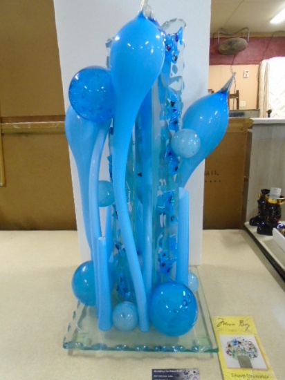 Beautiful Hand Blown Glass Sculpture "Cool Ocean Breaze"