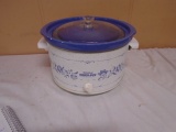 Large Round Crock Pot w/ Lift Out liner