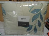 Brand New JC Penny Home Queen Size Comforter Set