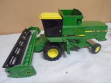 Ertl John Deere Die Cast Combine