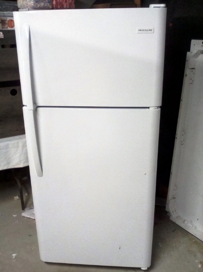 Frigidaire Modle FFTR1814TWG 18Cu. Ft Refrigerator/Freezer