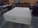 Queen Size Bed Complete w/Beauty Rest Mattress Set and Headboard