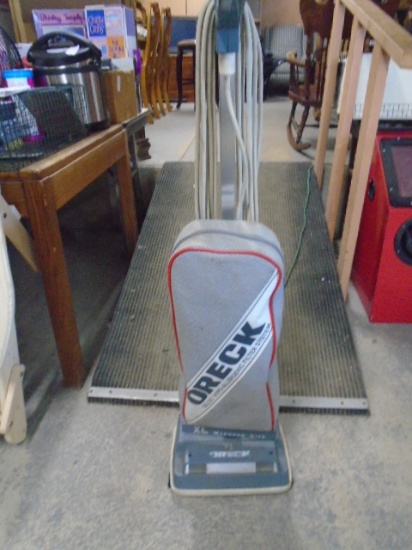 Orek XL Upright Vacuum