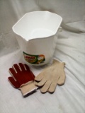 Libman All Purpose Bucket and 2 pair of work gloves