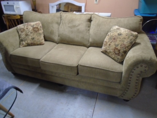 Beauiful Light Tan Sofa w/Nail Head Trim and Matching Accent Pillows