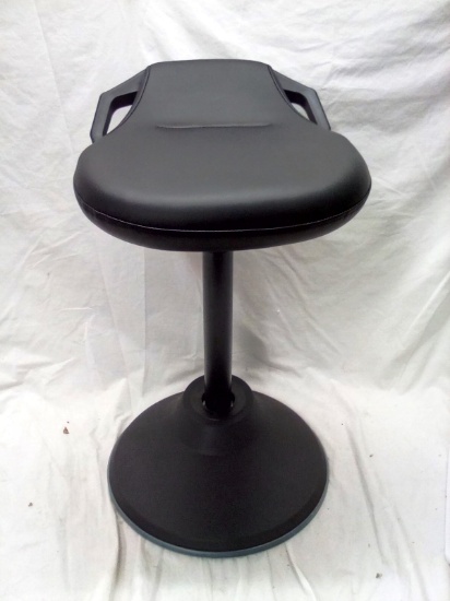 Songmics Standing Chair model OSC12BK