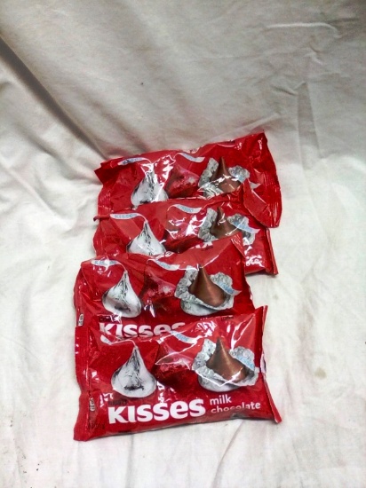 Qty. 4 bags of Hershey Milk Chocolate Kisses 7.8 oz per bag