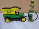 Gearbox Diecast John Deere 1912 Ford Model-T and Gas Pump