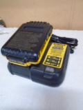 Dewalt 20 Volt Lithium Ion Battery w/ Charger