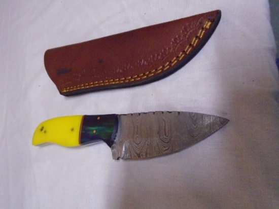 Custom Made Damaskus Blade Knife w/Wood & Resin Handle