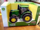 John Deere Ertyl Prestige 7310R Tractor 1:16 Scale Die Cast