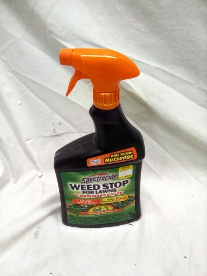 32 Oz Spray Bottle of Weed Stop for Lawns