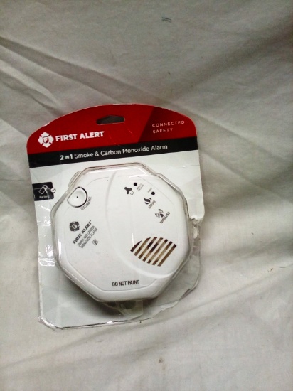 First Alert 2-in-1 Smoke and Carbon Monoxide Alarm