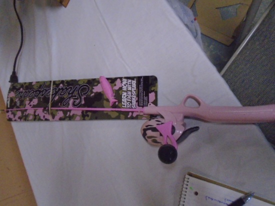 Shakespeare Pink Camo Girls Rod and Reel