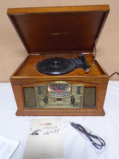 Crosley Woodcase AM/FM/CD/Turntable Table Stereo