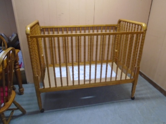 Jenny Lynn Style Delta Baby Bed