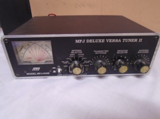 MFJ Model MFJ-9496  Deluxe Versa Antenna Tuner
