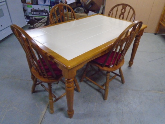 Beautiful Solid Oak Tile Top Dining Table w/ 4 Chairs & Cushions