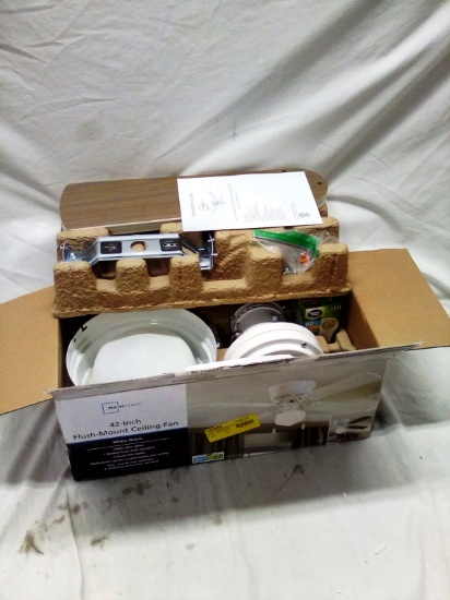 MainStays 42" Flush mount Ceiling Fan with Light kit