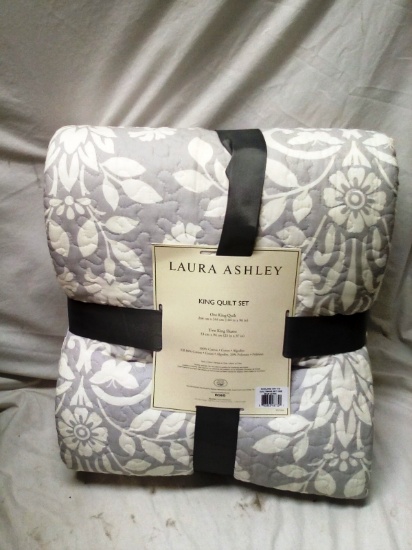 Laura Ashley King Size Quilt