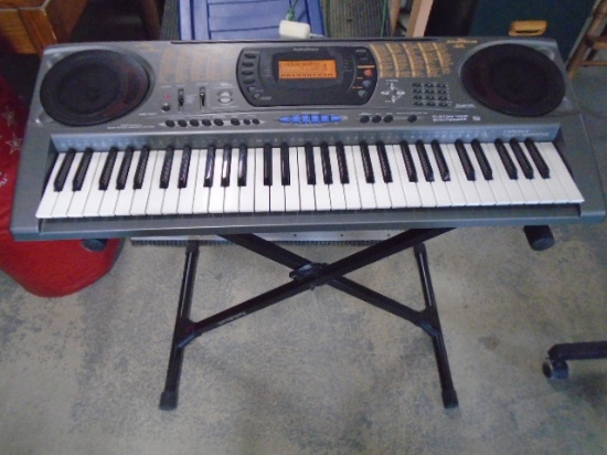 Radio Shack MD 1121 Custom Tone Synthesizer Keyboard w/Stand