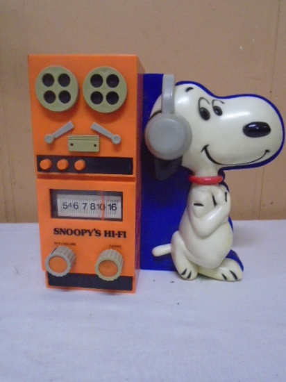 Vintage Snoopy's Hi-Fi Radio