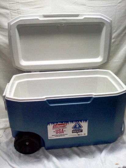 Coleman 95 Can 5 Day Ice Keeper Wheeled Rolling Cooler