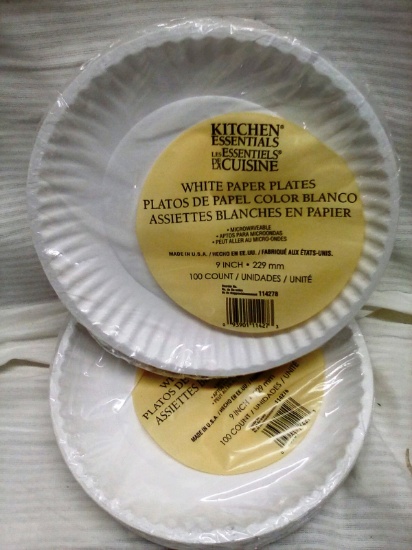 Two Packs of 9" paper Plates 100 Plates per pack