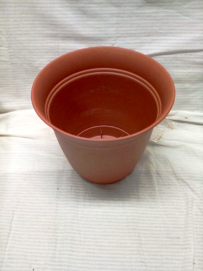 Qty. 2 (only 1 shown in pic) 10" Diameter 9" Tall Composite Planter
