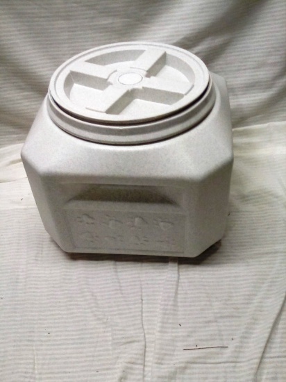 12"x12" Pet Food Container