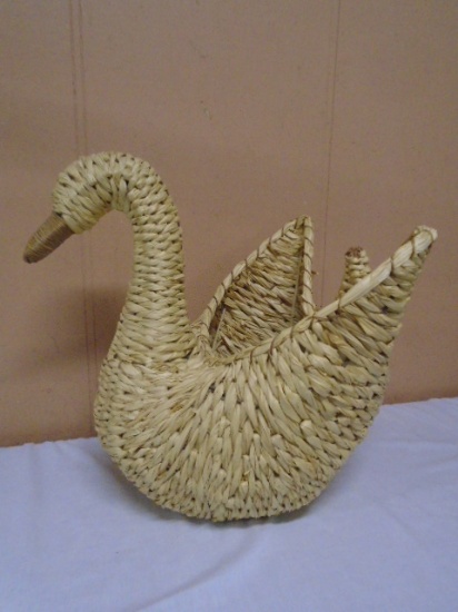 Large Wicker Swan Basket