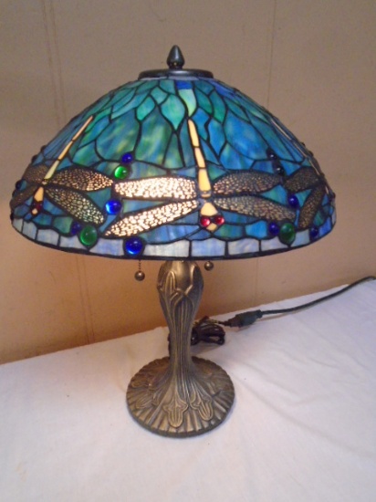 Beautiful Leaded Glass Shade Table Lamp w/ Dragon Flies