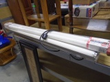 4ft Fluorescent Light w/ 2 Extra New Bulbs