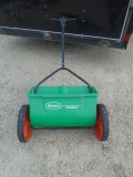 Scott's Push Type Drop Fertilizer/ Spreader