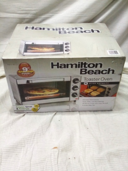 Hamilton Beach 4 Slice Capacity Toaster Oven With Glass door cooks 9" Pizza