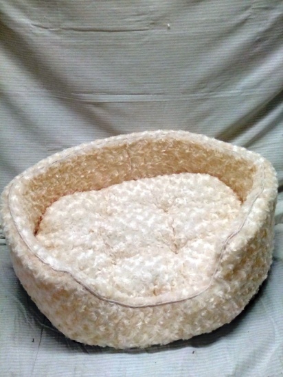 Off-white Plush, Round Pet Bed W/Detatchable Pillow