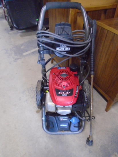 Black Max 2700 PSI Gas Powered Pressure Washer