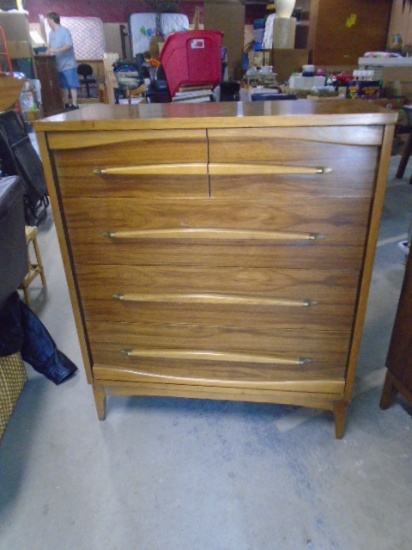 5 Drawer Khroehler Chest of Drawers