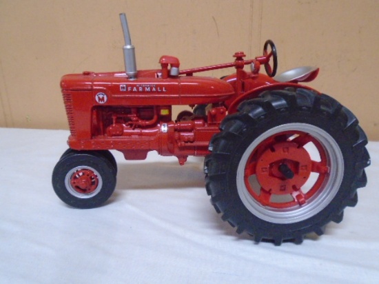 Die Cast Farmall Super M Tractor