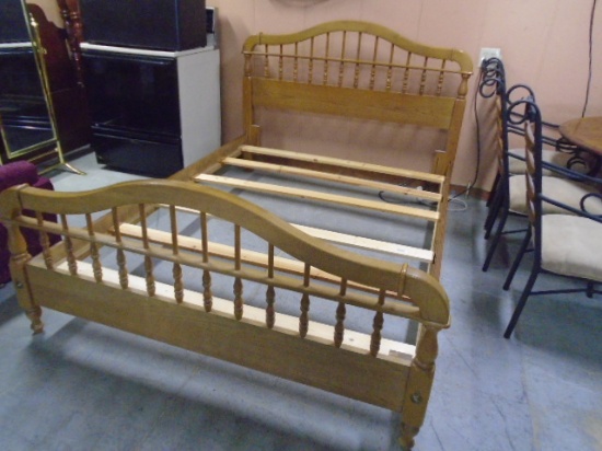 Solid Oak Queen Size Bed Complete