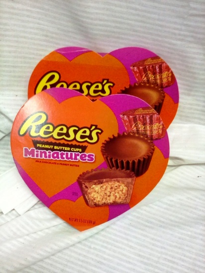 Qty. 2 Heart Shaped Boxes of Reeses 6.4 Oz per box