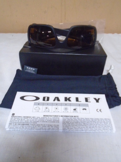 Brand New Pair of Oakley Crankshaft Matte Black/Dark Bronze Sunglasses