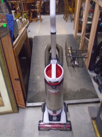 Hoover Maxlife Power Drive Swivel XL Bagless Upright Vacuum