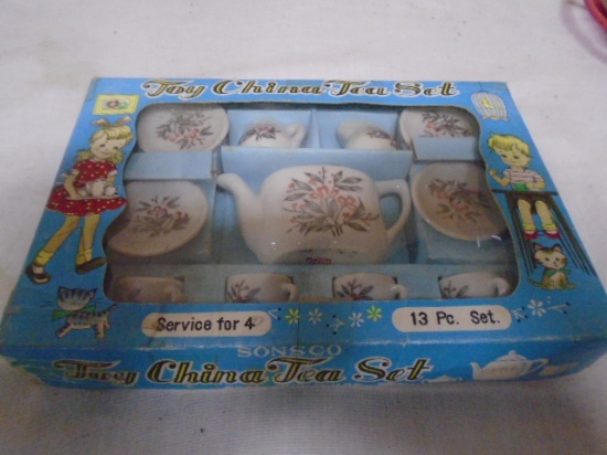 Vintage 13pc Child's Toy China Set