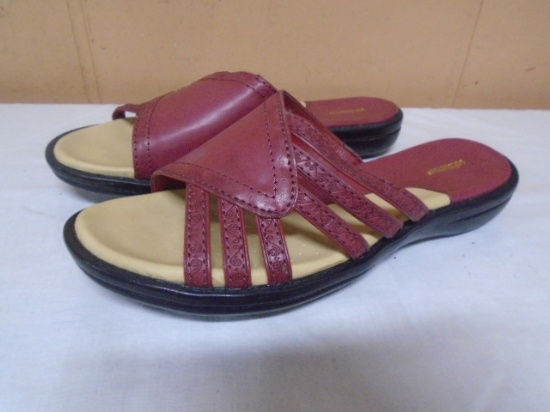 Brand New Pair of Croft and Barrow Ladies Slide Sandals