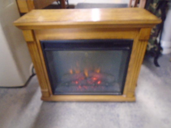 Rolling Oak Electric Fireplace w/ Heater