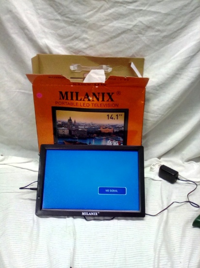 Millanix Portable LED 14.1" Television