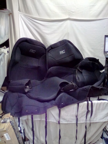 Full 16 Piece Rough Country Black Seat Cover Set