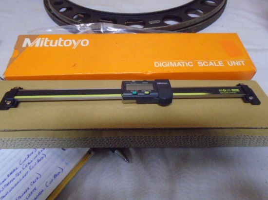Mitutoy 57x2-212-30 SD-8" AX Digimatic Scale Unit