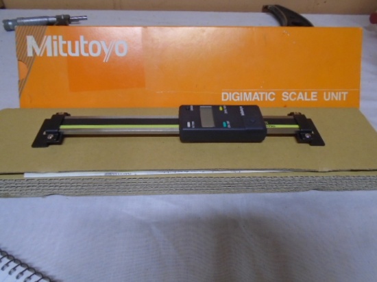 Mitutoyo 572-310-10 SDV-4" D Digimatic Scale Unit